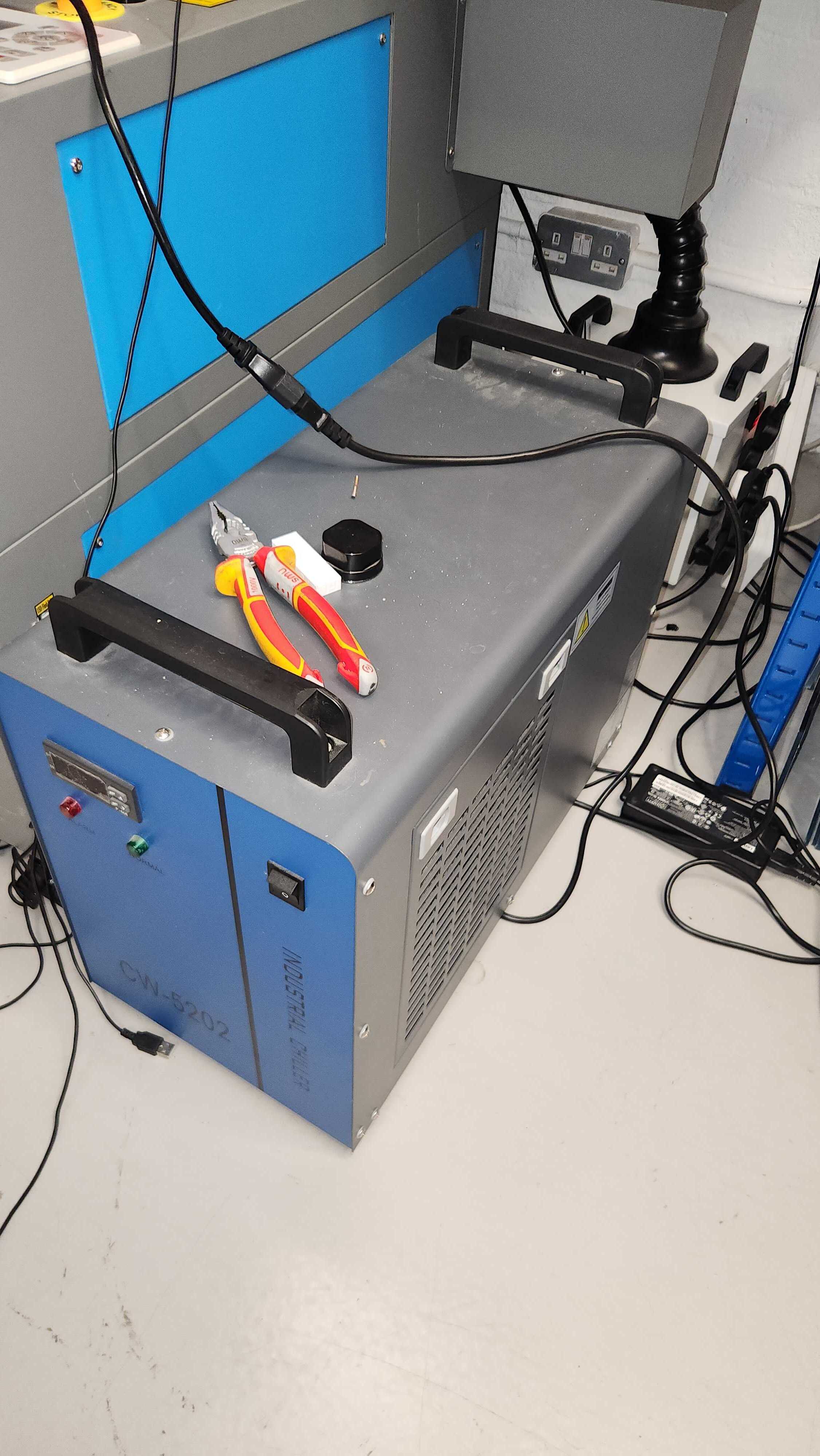 OMTech CO2 Laser + Omtech CW-5202 Chiller — main photo