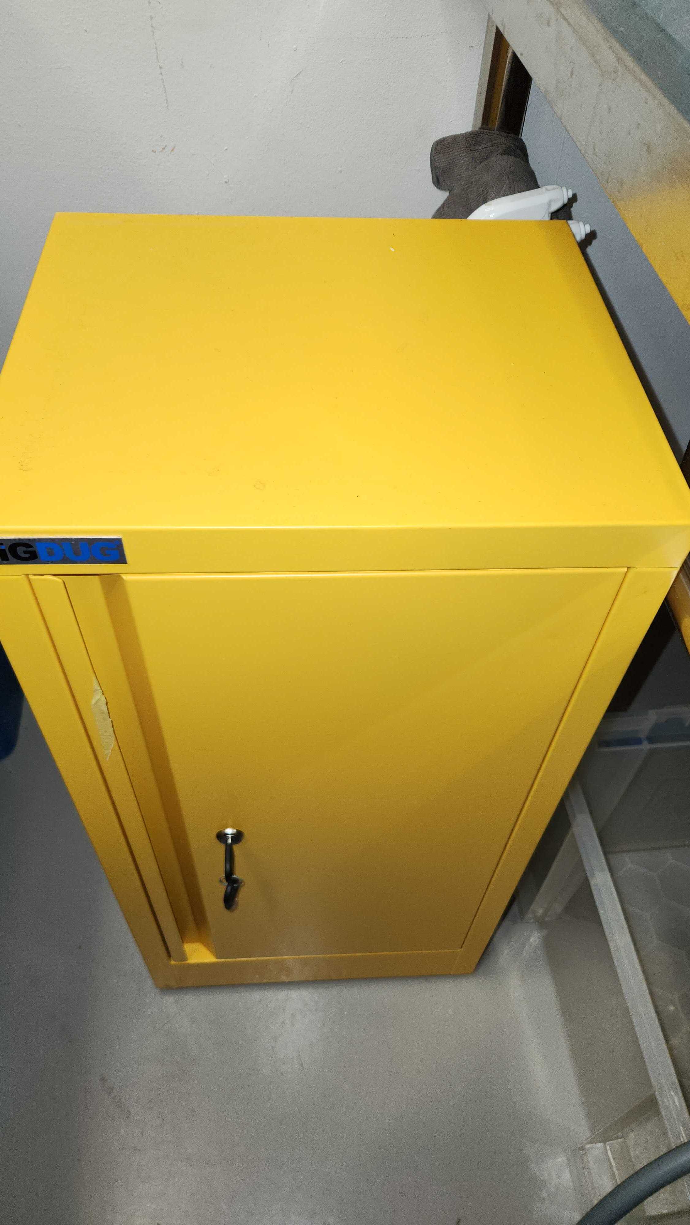Yellow Bisley-style steel cabinet — main photo